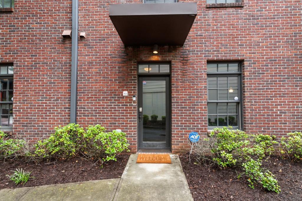 1300 Dekalb Avenue NE 711