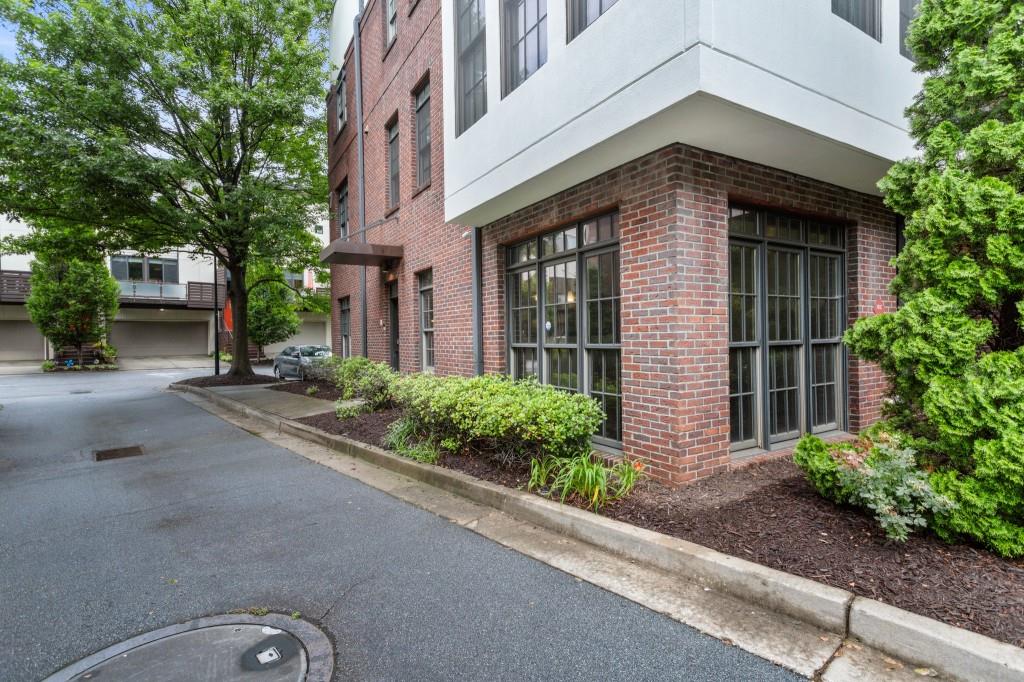 1300 Dekalb Avenue NE 711