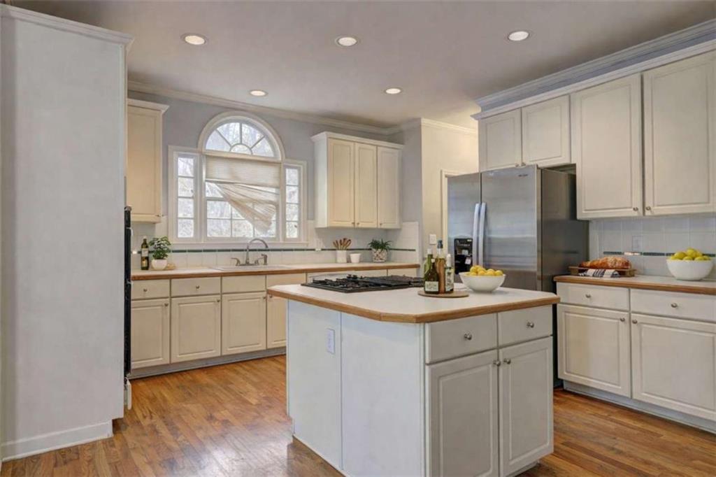 980 Laurel Springs Lane