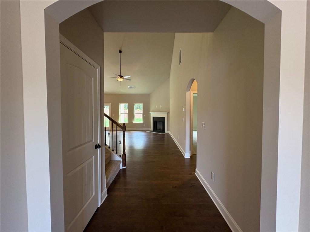946 Lakeview Oaks Court
