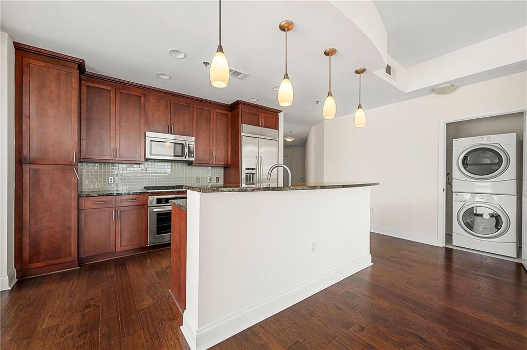 270 17th Street NW 702