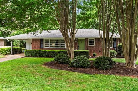 Photo of 2477 Hunting Valley Drive, Decatur, GA 30033 (MLS # 7774082)
