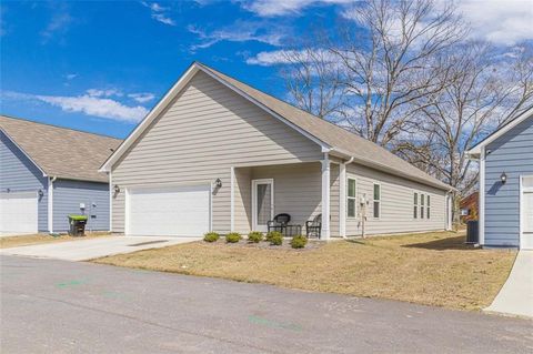 A home in Villa Rica