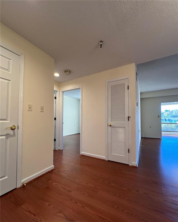 1800 Clairmont Lake 711