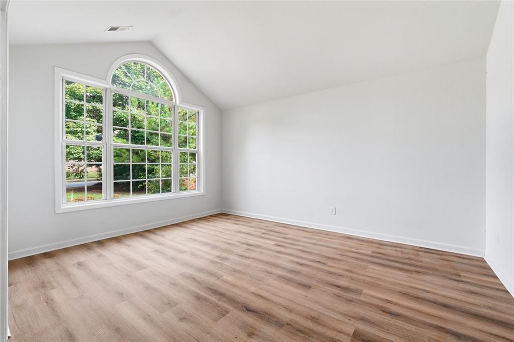 985 Waldwick Drive