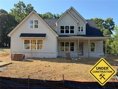 Homes For Sale - 7604 Fern Lane<br/> Lula, GA 30554