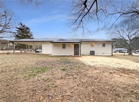 A home in Powder Springs