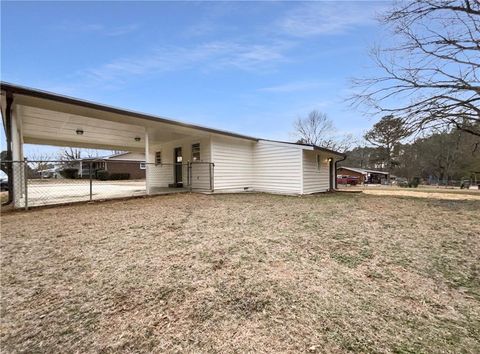 A home in Powder Springs