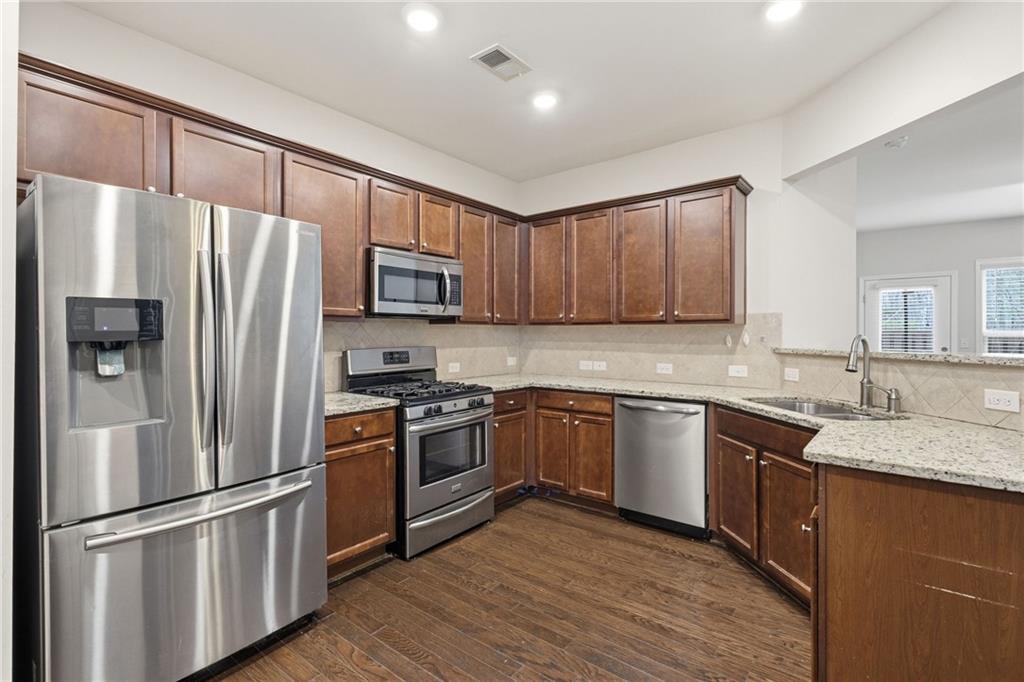 1615 Hampton Oaks Drive