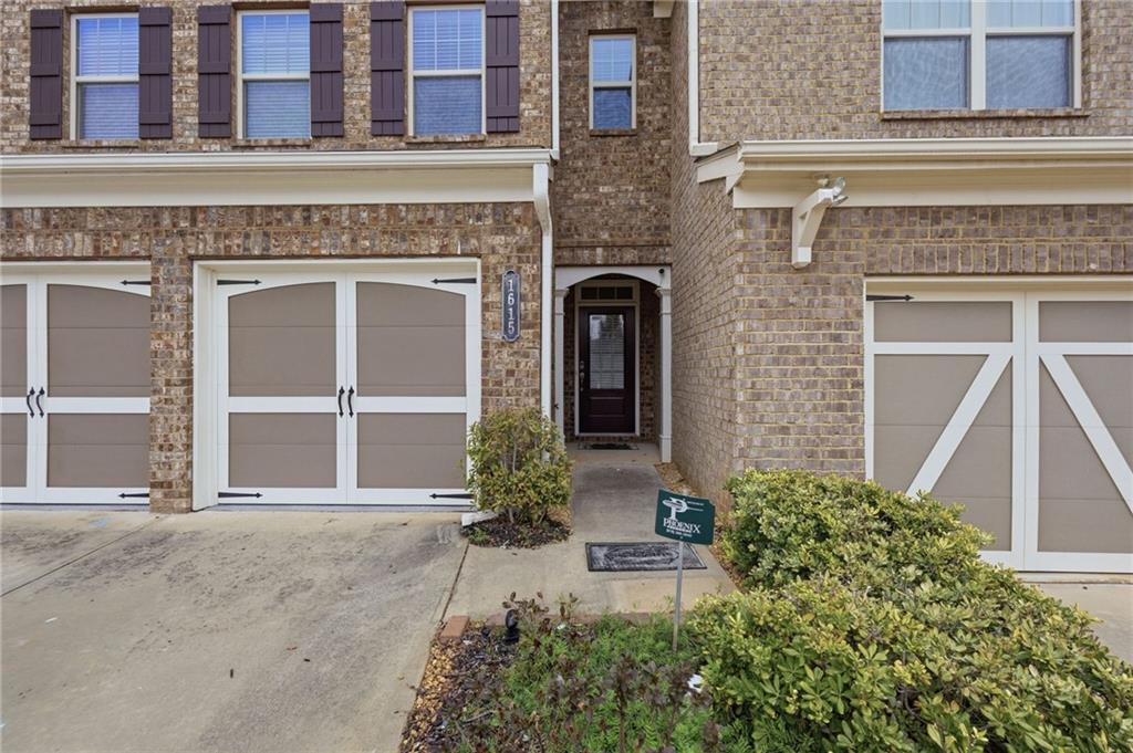 1615 Hampton Oaks Drive