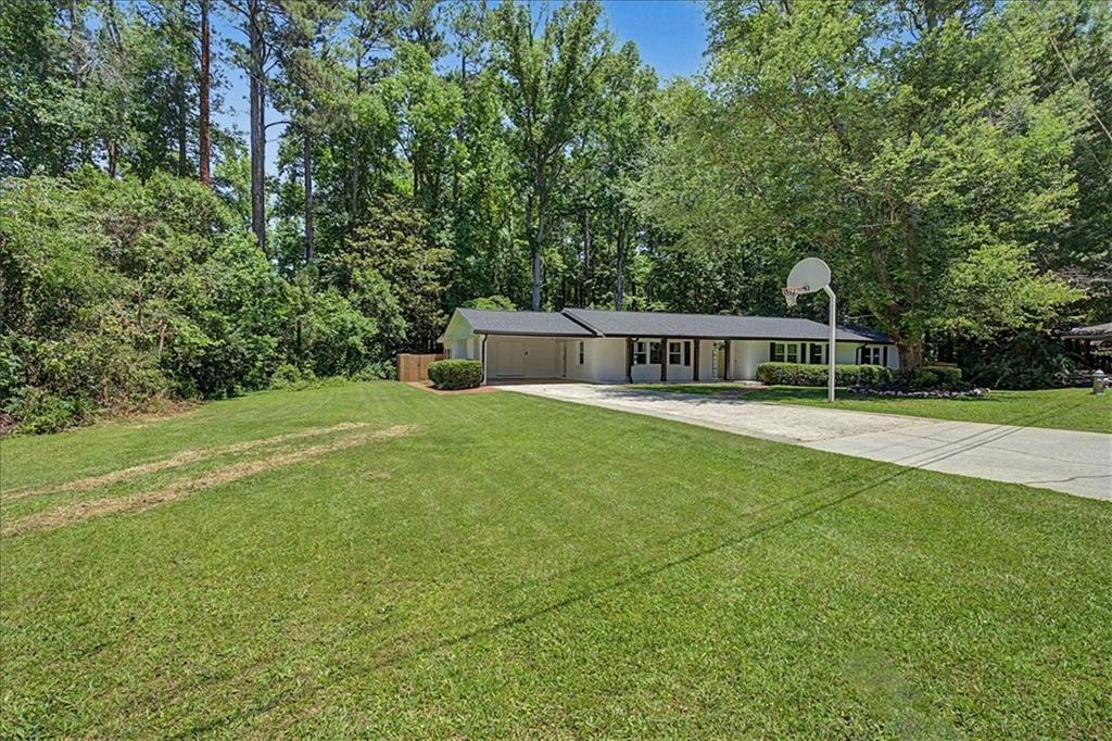 2718 Pine Grove Court