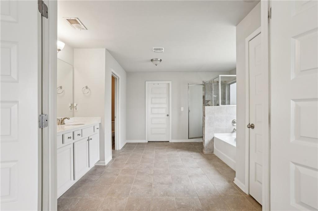 811 Holly Mist Court, Loganville, Georgia image 23