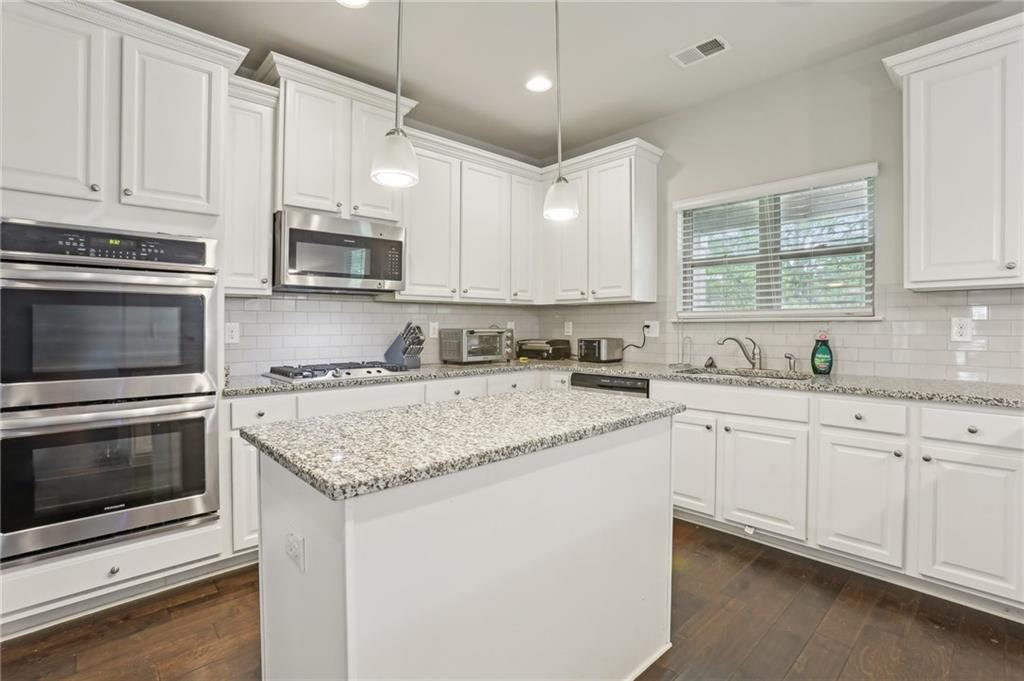 811 Holly Mist Court, Loganville, Georgia image 15