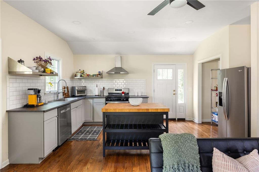 1568 Wellswood Drive SE