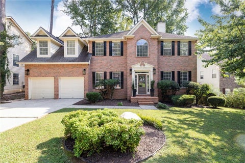 Homes For Sale - 245 Greenmont Circle<br/> Alpharetta, GA 30009
