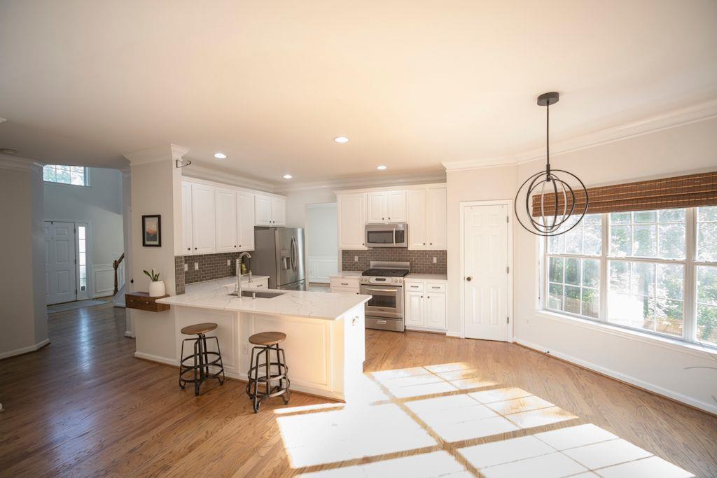 2019 Chelton Way, Smyrna, Georgia image 5