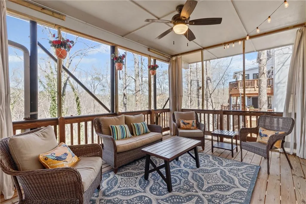 Marietta, Georgia 30062, United States, 5 Bedrooms Bedrooms, ,4 BathroomsBathrooms,Residential,Active,91283