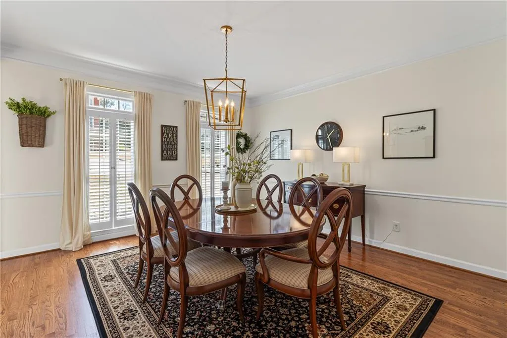 Marietta, Georgia 30062, United States, 5 Bedrooms Bedrooms, ,4 BathroomsBathrooms,Residential,Active,91283