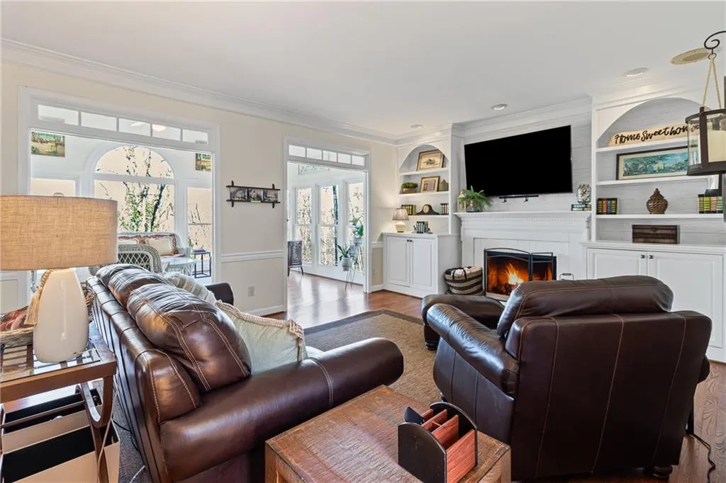 Marietta, Georgia 30062, United States, 5 Bedrooms Bedrooms, ,4 BathroomsBathrooms,Residential,Active,91283