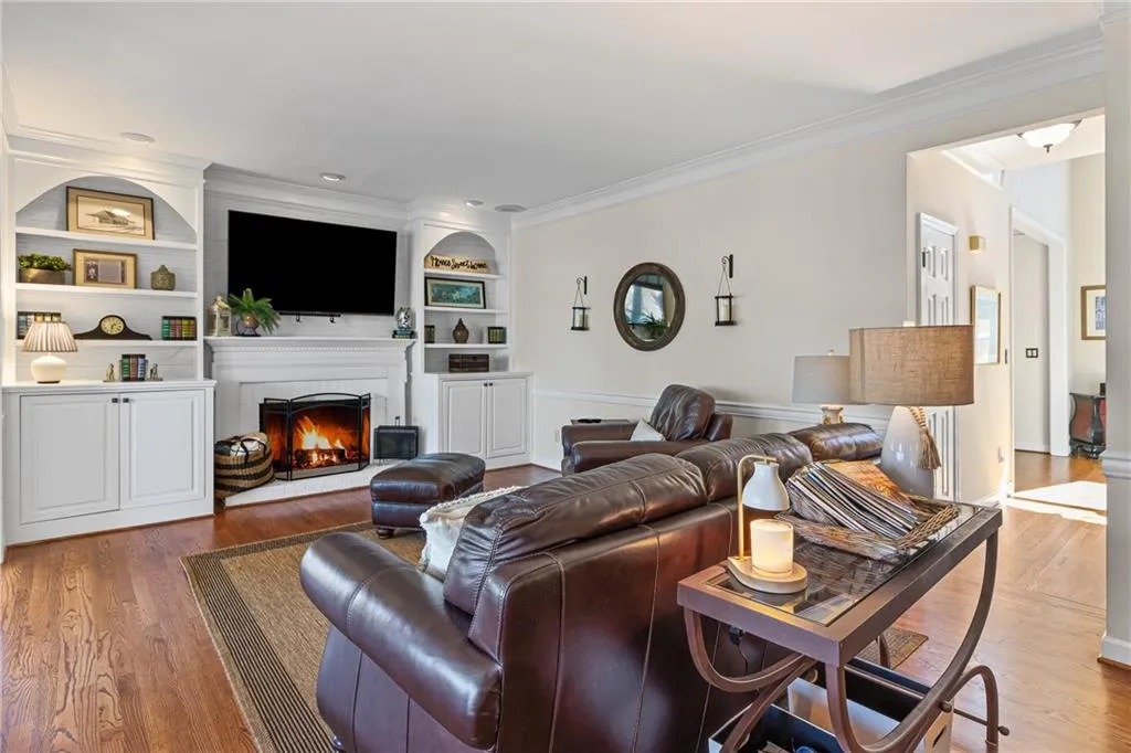 Marietta, Georgia 30062, United States, 5 Bedrooms Bedrooms, ,4 BathroomsBathrooms,Residential,Active,91283