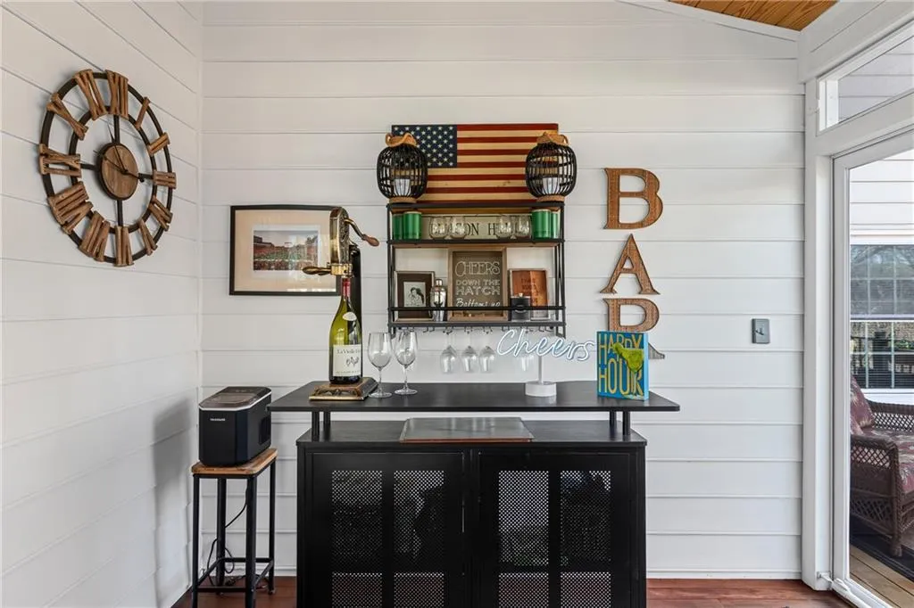 Marietta, Georgia 30062, United States, 5 Bedrooms Bedrooms, ,4 BathroomsBathrooms,Residential,Active,91283