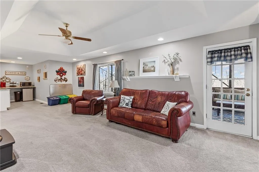 Marietta, Georgia 30062, United States, 5 Bedrooms Bedrooms, ,4 BathroomsBathrooms,Residential,Active,91283