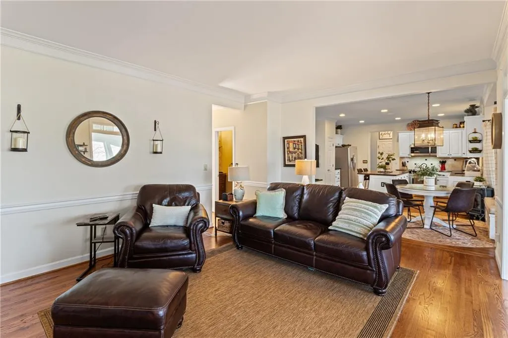 Marietta, Georgia 30062, United States, 5 Bedrooms Bedrooms, ,4 BathroomsBathrooms,Residential,Active,91283