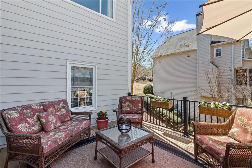 Marietta, Georgia 30062, United States, 5 Bedrooms Bedrooms, ,4 BathroomsBathrooms,Residential,Active,91283