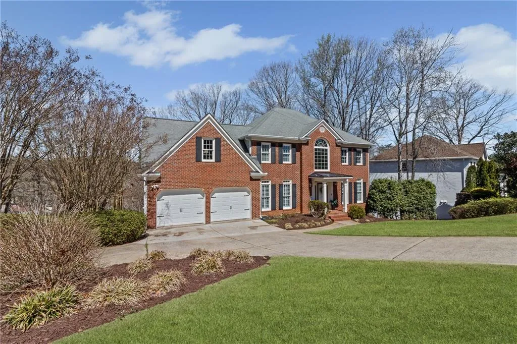 Marietta, Georgia 30062, United States, 5 Bedrooms Bedrooms, ,4 BathroomsBathrooms,Residential,Active,91283