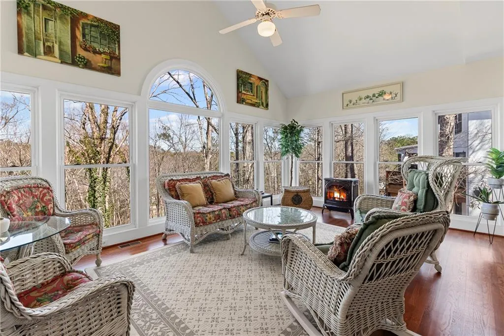 Marietta, Georgia 30062, United States, 5 Bedrooms Bedrooms, ,4 BathroomsBathrooms,Residential,Active,91283