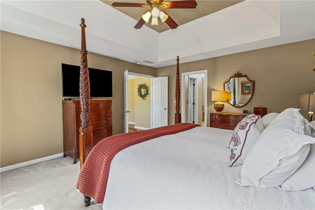 Marietta, Georgia 30062, United States, 5 Bedrooms Bedrooms, ,4 BathroomsBathrooms,Residential,Active,91283