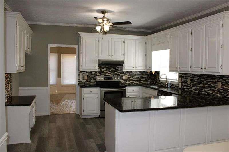 2031 Lakewood Circle, Grayson, Georgia image 4
