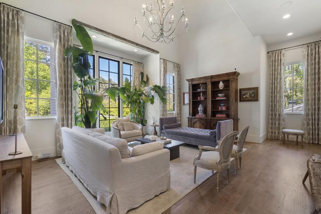 3888 Peachtree Dunwoody Road, Atlanta, Georgia image 12