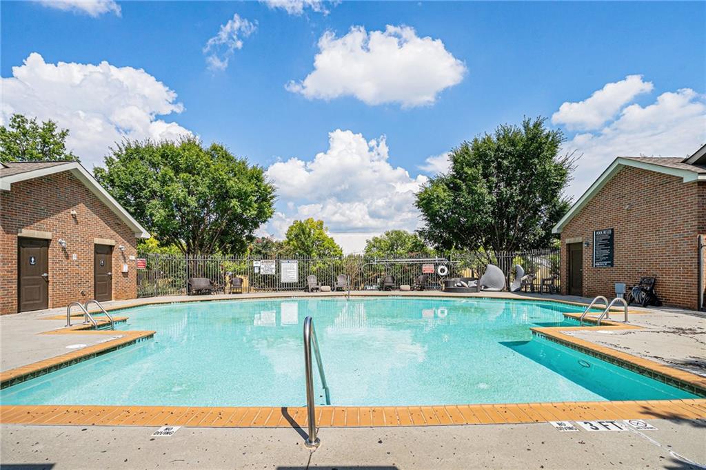 898 Oak Street SW 3104