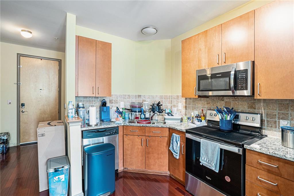 898 Oak Street SW 3104