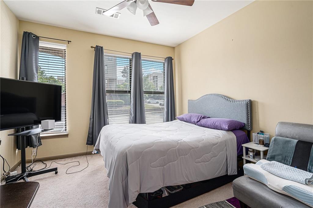 898 Oak Street SW 3104