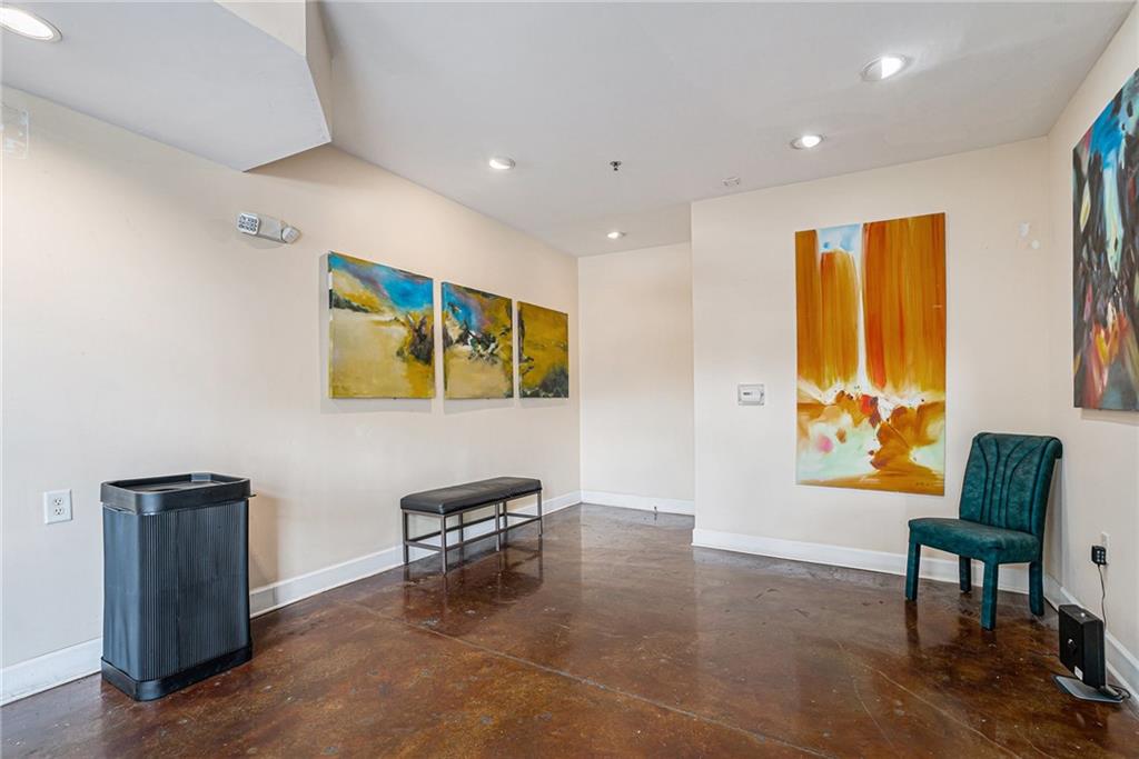 898 Oak Street SW 3104