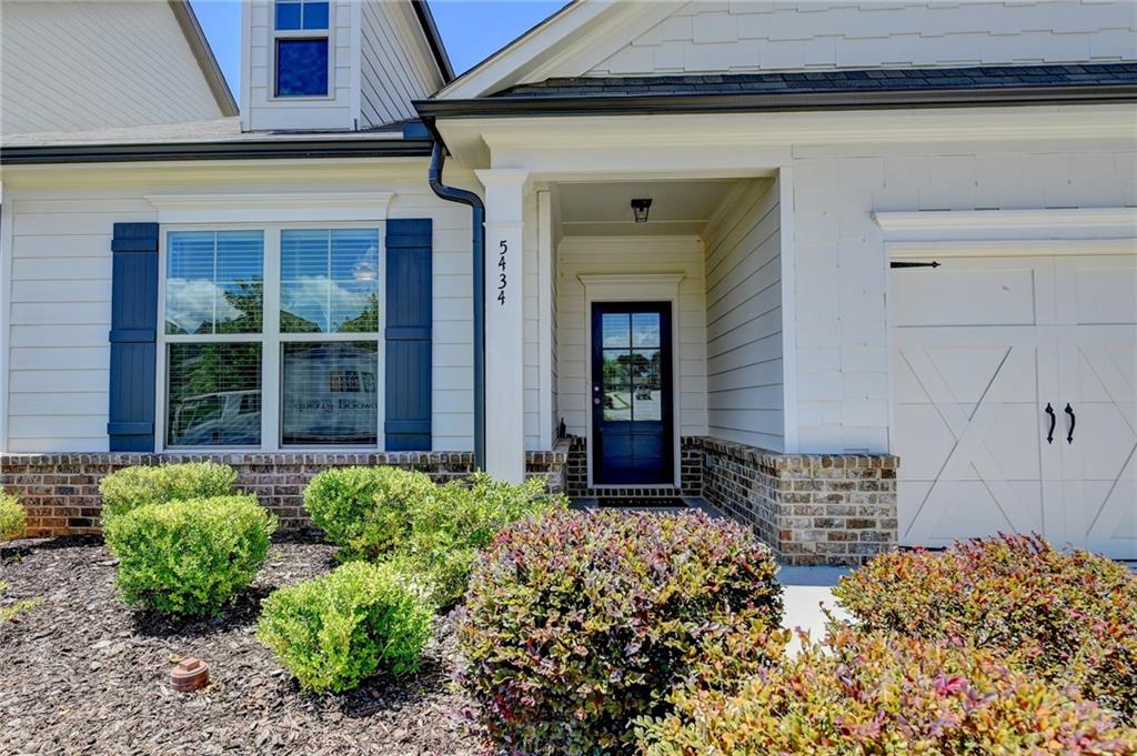5434 Railway Lane