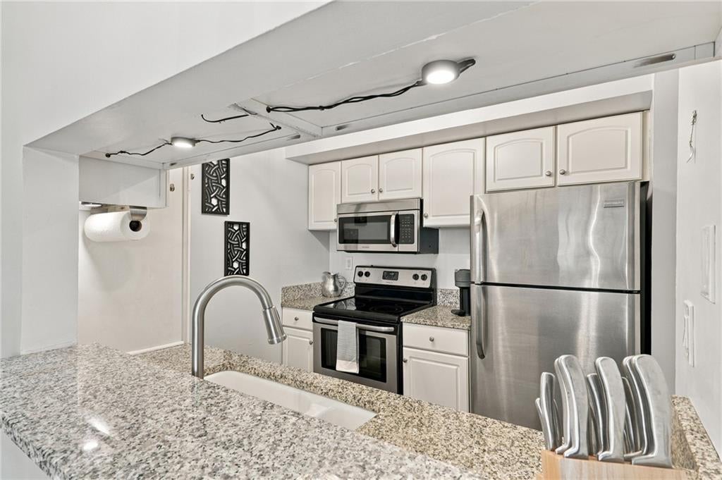 1 Biscayne Drive NW 609