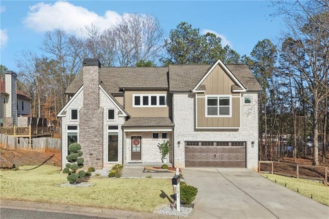 Homes For Sale - 181 Eagle Glen Drive<br/> Woodstock, GA 30189