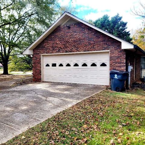 A home in Mcdonough