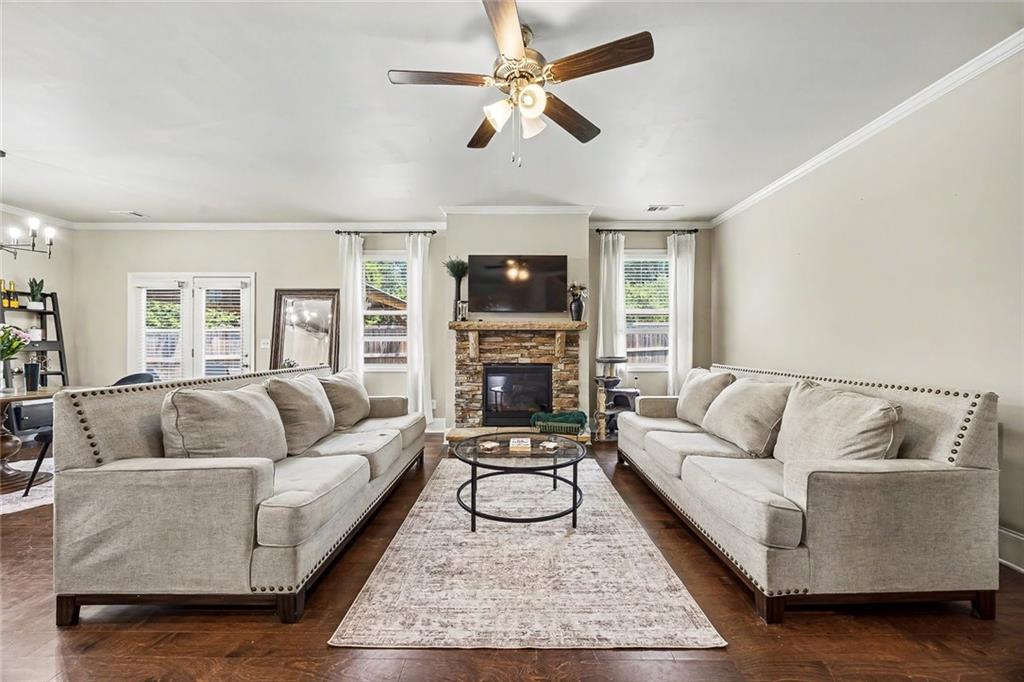 15 Eastcreek Court