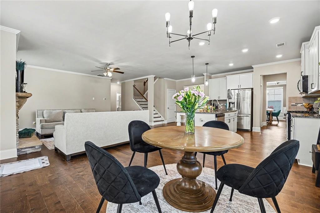 15 Eastcreek Court