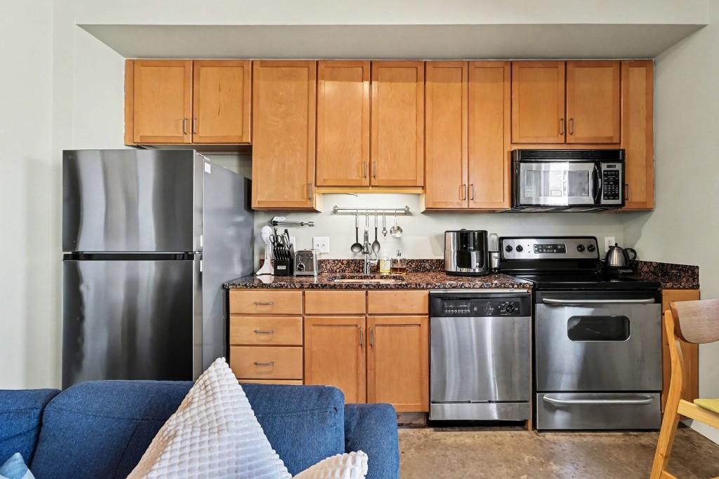 620 Glen Iris Drive NE 401