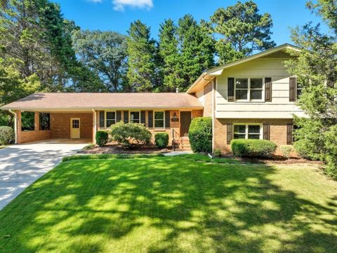 2932 Country Squire Lane Decatur GA 30033