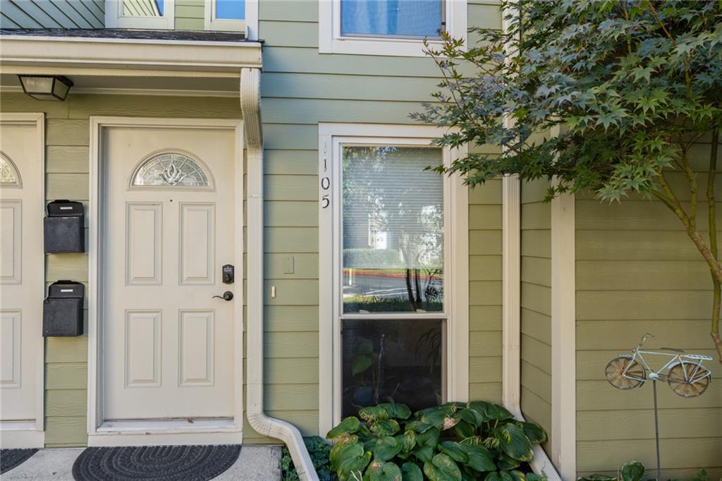 1105 Riverbend Club Drive SE