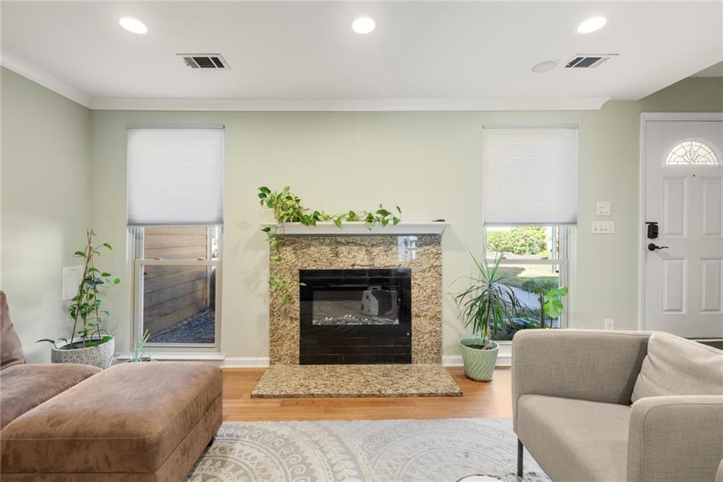 1105 Riverbend Club Drive SE