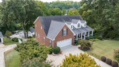 A home in Flowery Branch