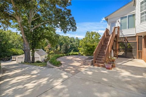 A home in Flowery Branch