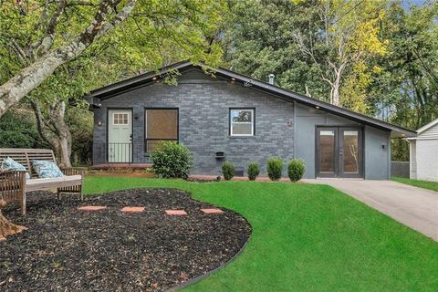 Homes For Sale - 1265 Calhoun Avenue<br/> East Point, GA 30344